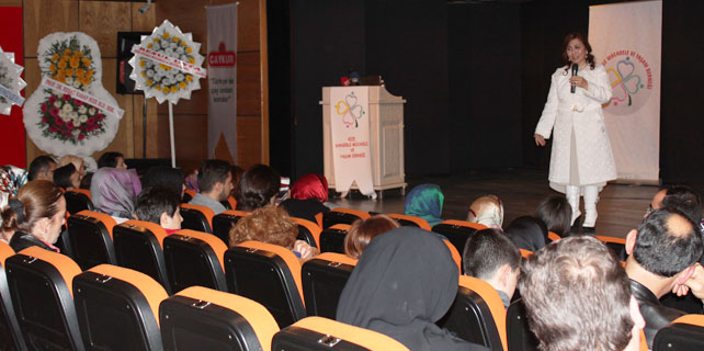 Rize'de Kanserle Yaşam Konferansı