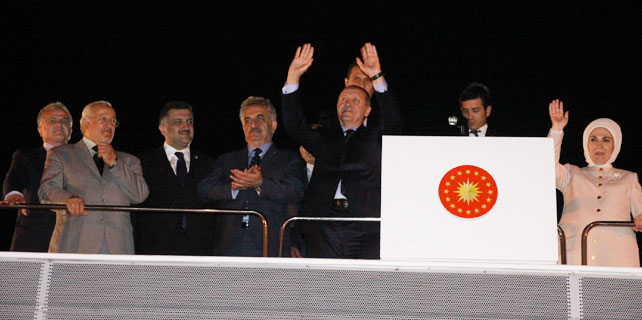 Cumhurbaşkanı Erdoğan'a Rize'de coşkulu karşılama