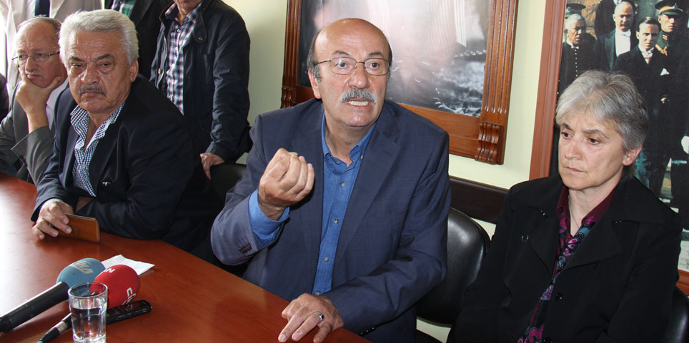 Bekaroğlu, CHP Rize İl Başkanlığında bayramlaştı