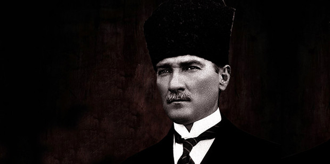 Atatürk, ölümünün 77. yılında anılıyor