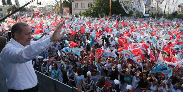 AK Parti'nin ilk mitingi Erzurum'da