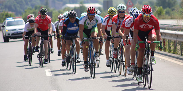 Rize'de Bisiklet Yol Yarışı tamamlandı