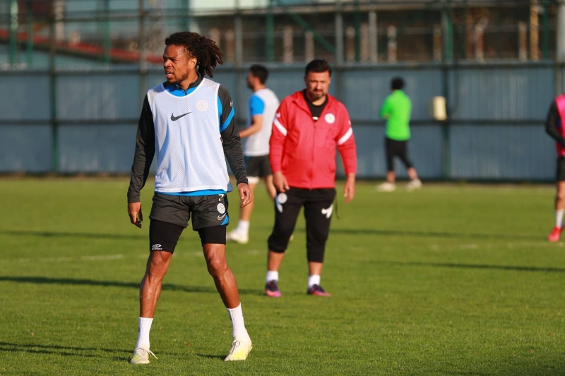 Çaykur Rizespor Fraport-Tav Antalyaspor maçının hazırlıklarını sürdürüyor 
