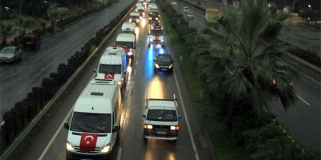 Rize'de toplu taşıma araçlarıyla teröre tepki eylemi
