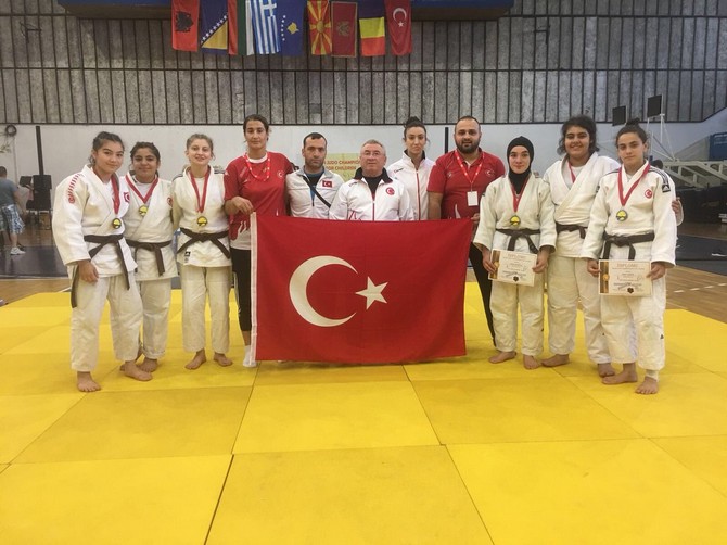 Rizeli Judocular ve Milli Takım Balkanları Fethetti