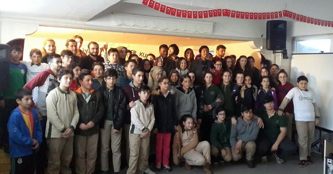 RTEÜ'nün Yabancı Uyruklu Öğrencilerinden Dakikalarca Alkışlatan Cevap