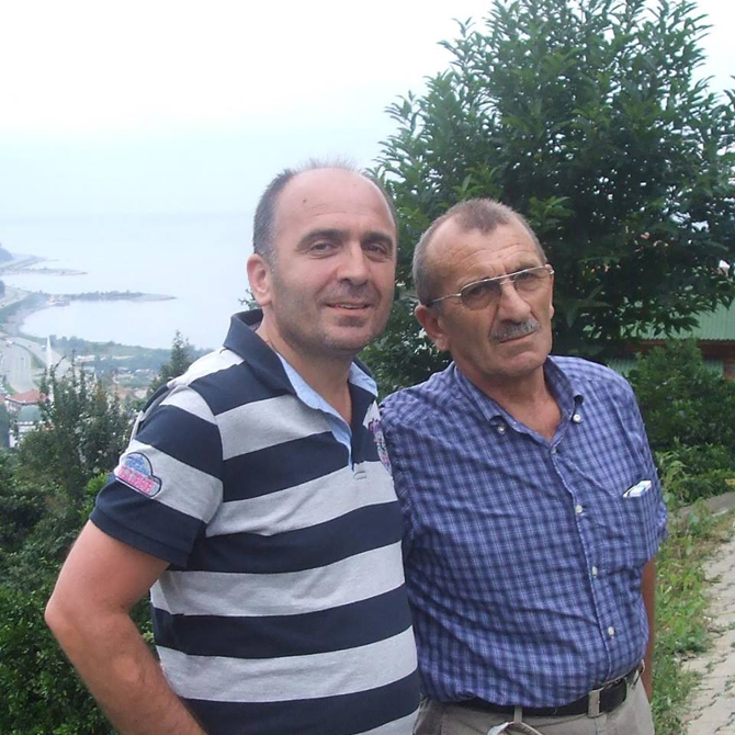 Sanatçı ve Öğretmen Ahmet Topal'ın Baba Acısı