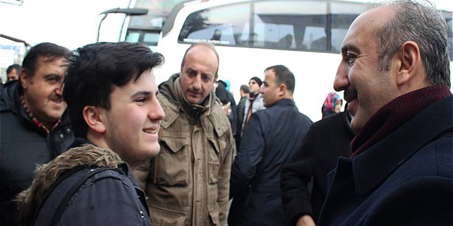 Başkan Gültekin öğrencileri Umre'ye uğurladı