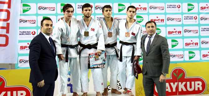 Judo'da İlk Gün Rize 2 Madalya Kazandı