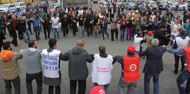 Rize'de 1 Mayıs İşçi Bayramı horonlarla kutlandı