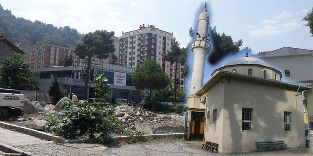 Rize'de tarihi Gülbahar Hatun Camii yıkıldı