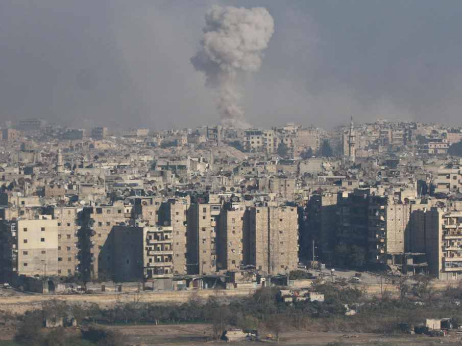 Suriye ordusu Hama'da kimyasal silahla saldırdı: 85 ölü
