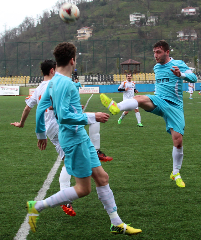 Rize Belediyespor - KV Veliköyspor maçı / Foto Galeri