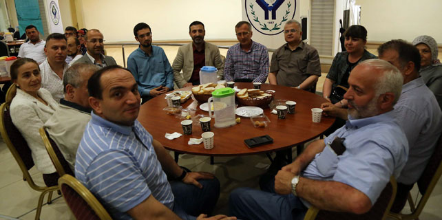 AK Parti Rize Merkez İlçe Gönül Sofrası'nda iftar açtı