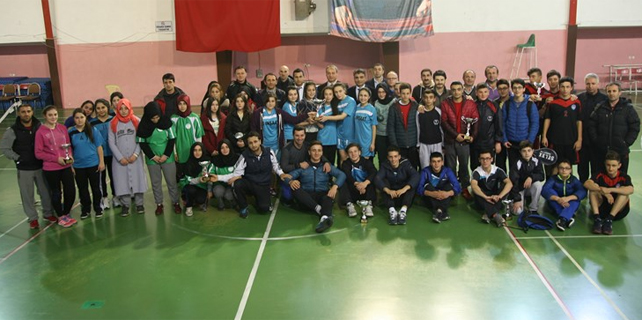 Badminton'da Rize il birincileri belli oldu