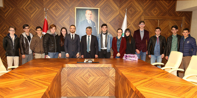 Çayeli Gençlik Meclisi Vali Yazıcı'yı ziyaret etti