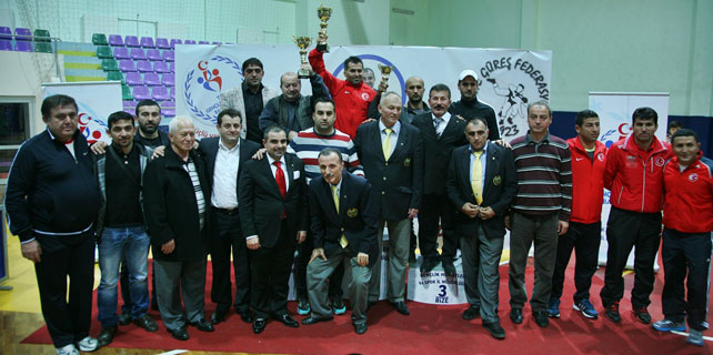 4. Mehmet Akif Pirim Güreş Turnuvası sona erdi