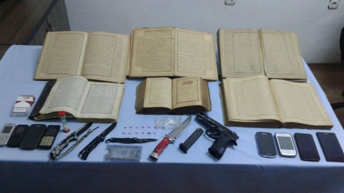 Kaçak Gürcüler El Yazması Kuran-ı Kerim’ler İle Yakalandı