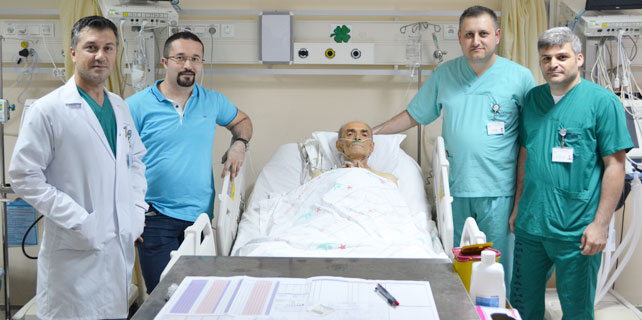 Rize'de 76 yaşındaki hasta hayata yeniden tutundu