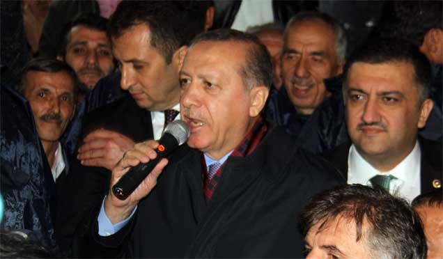 Cumhurbaşkanı Erdoğan memleketi Rize'ye geldi