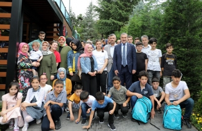 Gençlik Ve Spor Bakanı Bak Pazar'da Bayramlaştı 