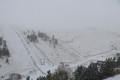 Kartalkaya'ya sezonun ilk karı yağdı