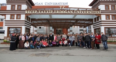 Recep Tayyip Erdoğan Üniversitesi Türkiye’nin ilk 50 üniversitesi arasına girdi