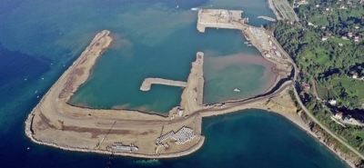 Rize-Artvin Havalimanı İnşaatında Yaklaşık 30 Milyon Tonluk Deniz Dolgusu Yapıldı