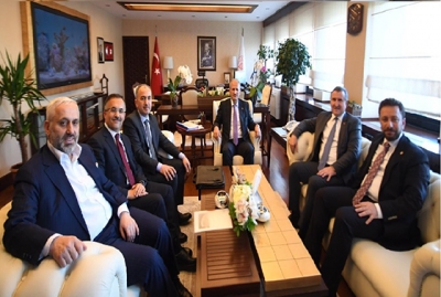 Vali Çeber, Başkanlığında ki Rize Heyeti Ulaştırma ve Altyapı Bakanını Ziyaret Etti