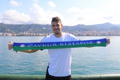  Yunanlı futbolcusu Chatziisaias Rize’ye çabuk alıştı